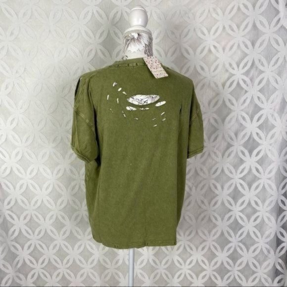 Free People Rubi Ripped Pocket T-Shirt in Bleached Military NWT - Picture 5 of 7